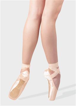 0528  Pointe shoes for decoration